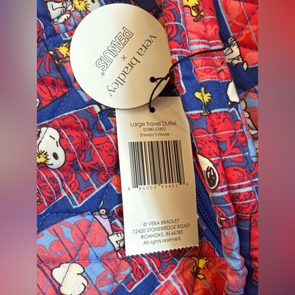 Vera Bradley Peanuts Snoopy’s House Large Travel Duffel Bag NWT - Picture 2 of 8